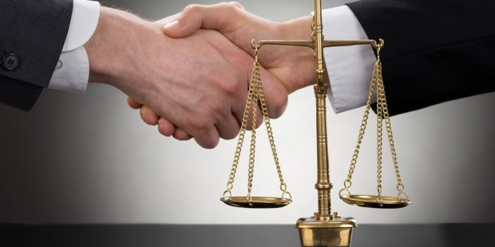 Entendea a diferença entre arbitragem e processo judicial pela visão de especalistas no assunto.