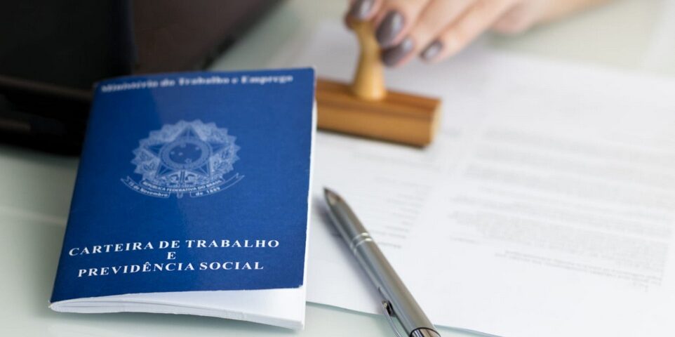 Contrato de trabalho x Contrato de prestação de serviço: entendas diferenças e aplicações de cada um